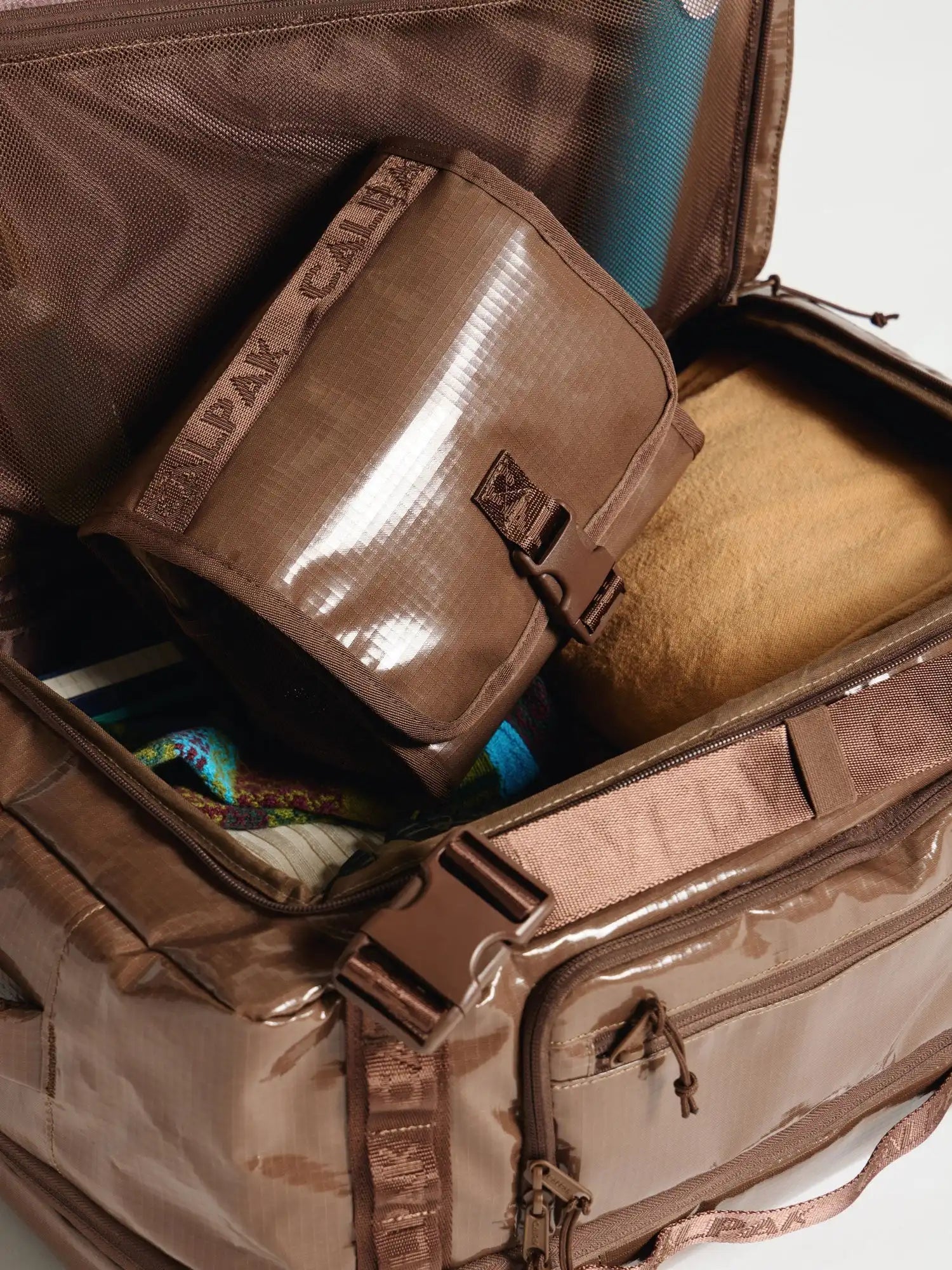 calpaktravelmalls.com