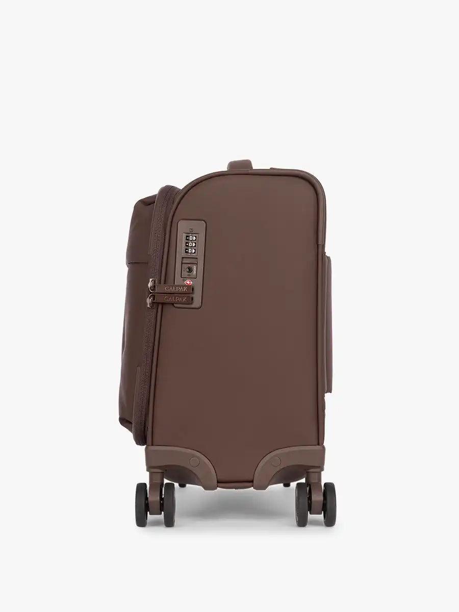 calpaktravelmalls.com