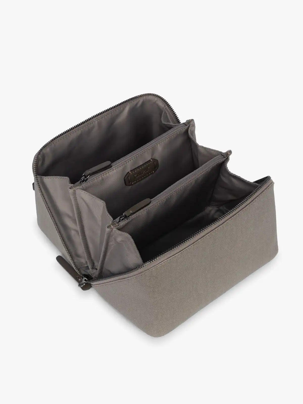 calpaktravelmalls.com