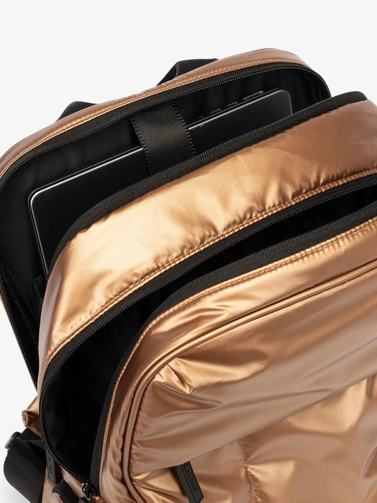calpaktravelmalls.com