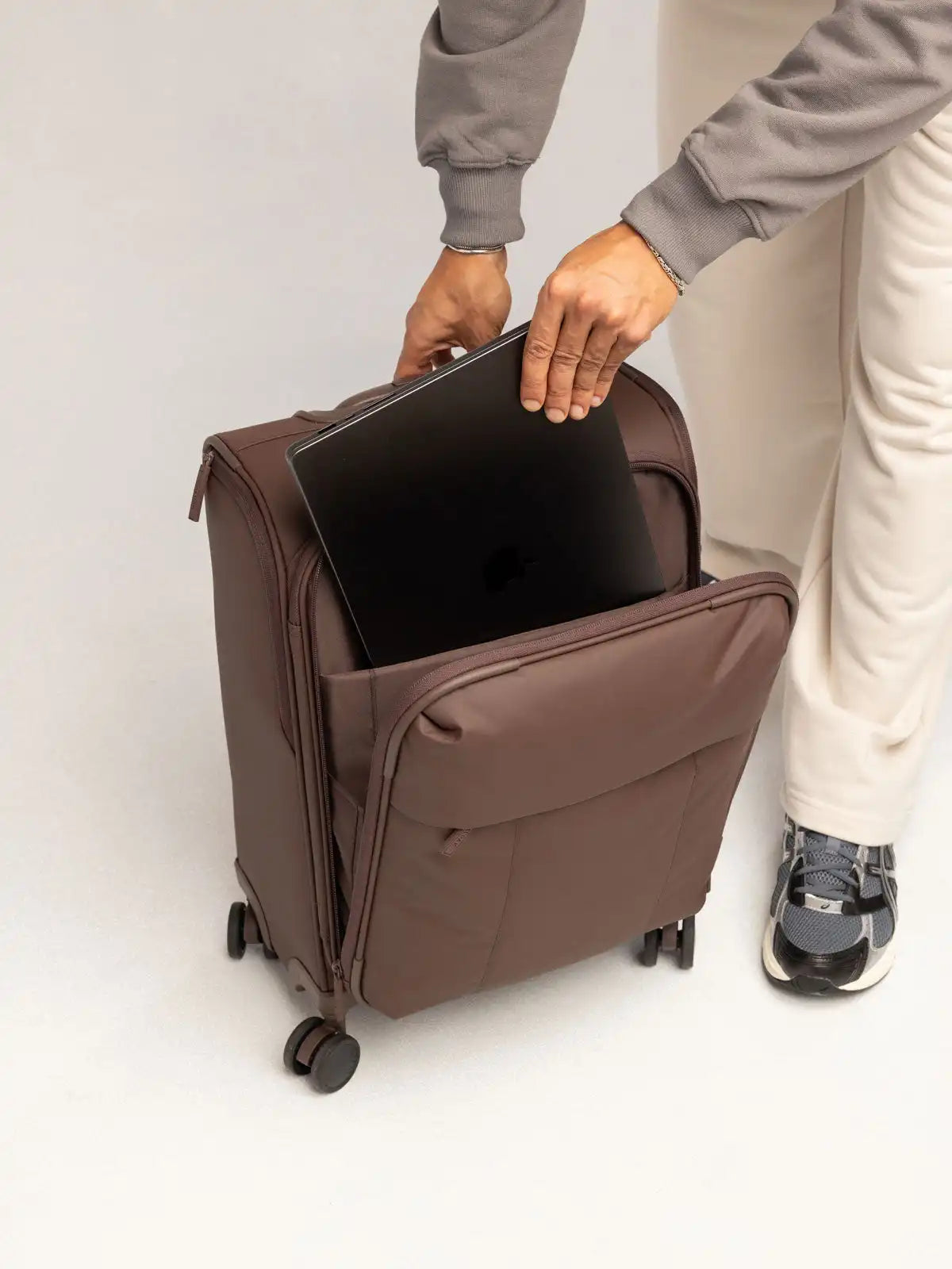 calpaktravelmalls.com