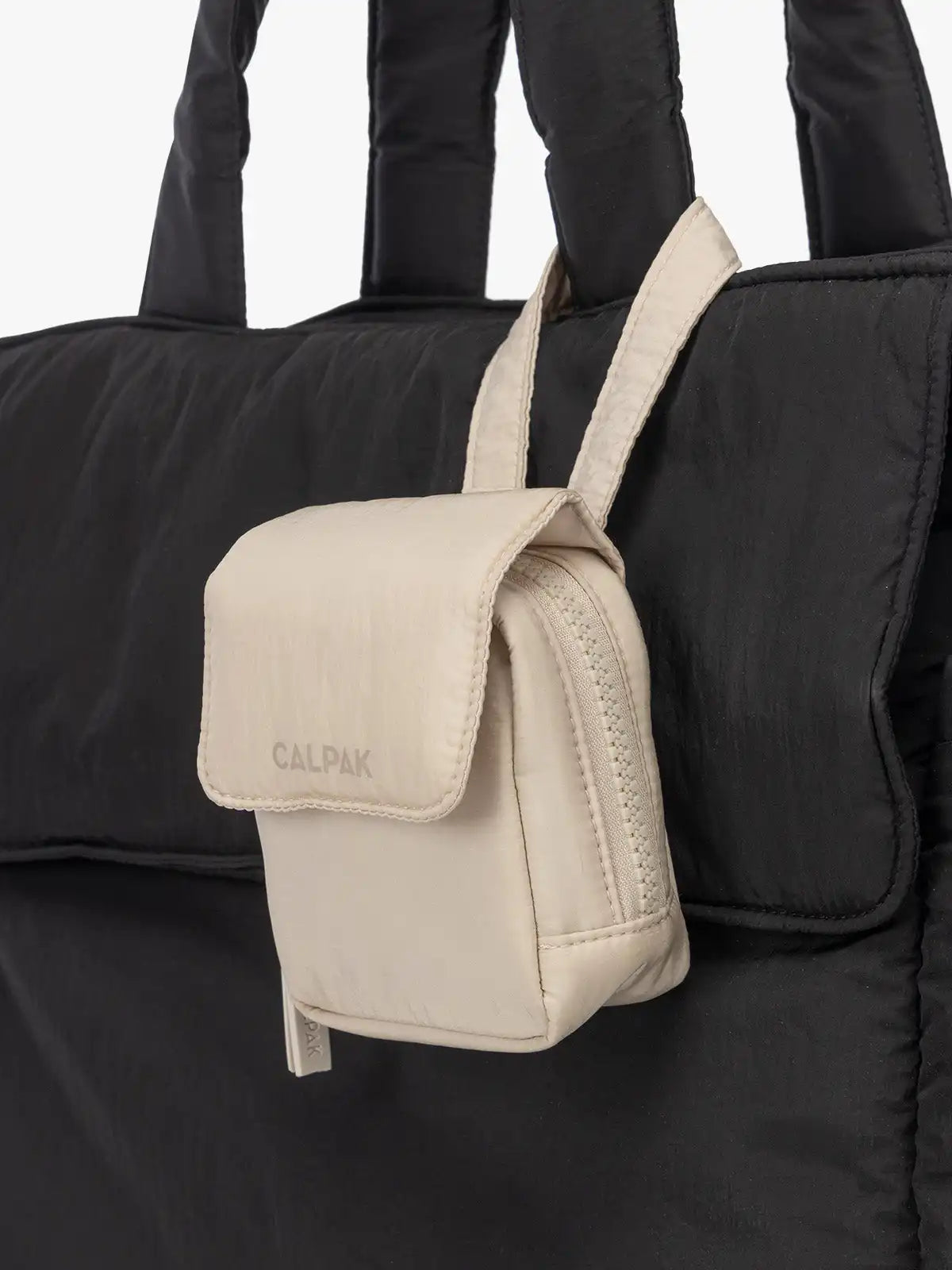 calpaktravelmalls.com