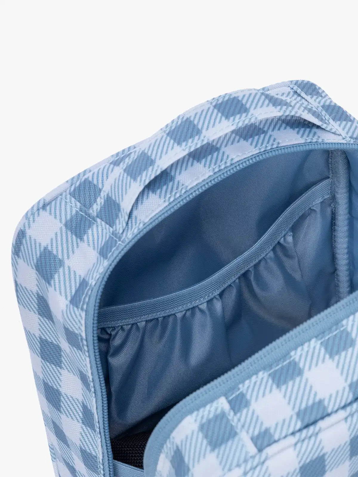 calpaktravelmalls.com