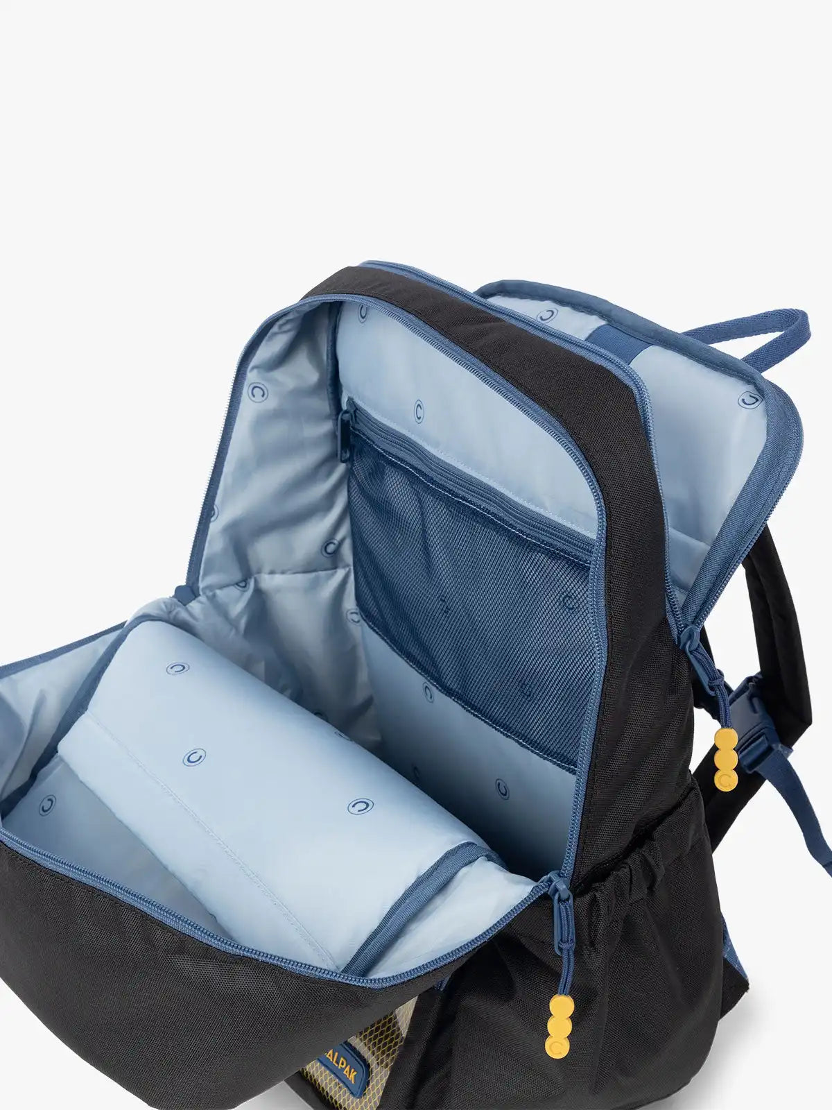 calpaktravelmalls.com