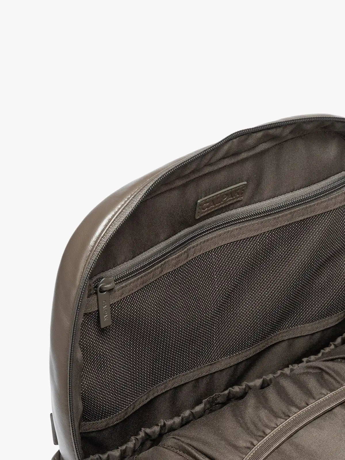 calpaktravelmalls.com