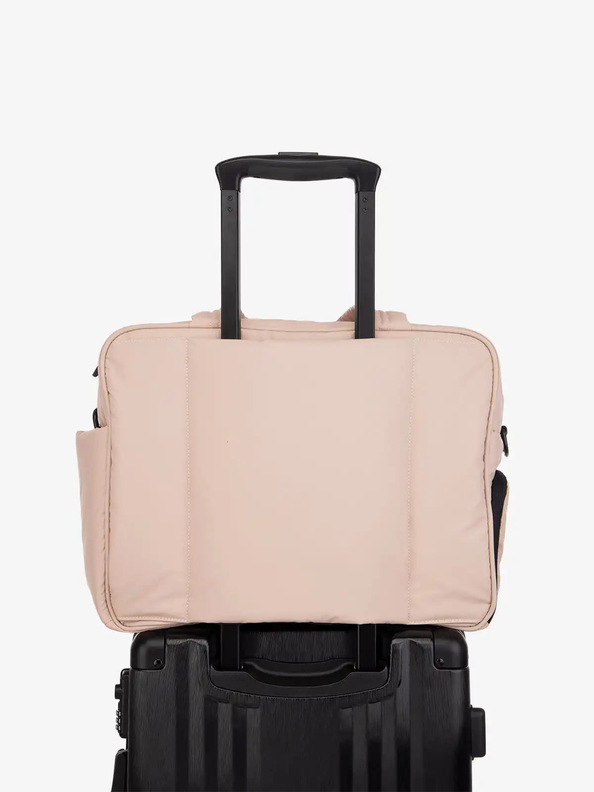 calpaktravelmalls.com