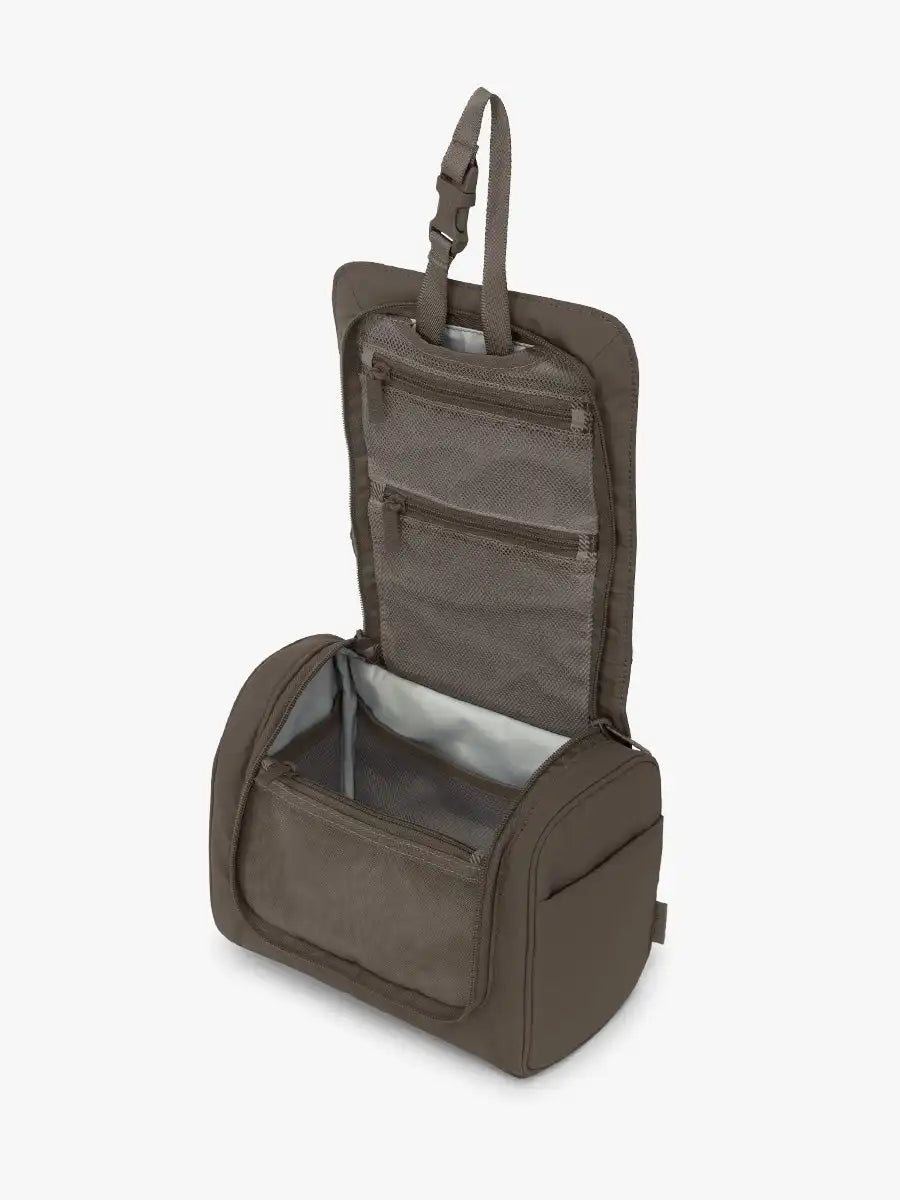 calpaktravelmalls.com