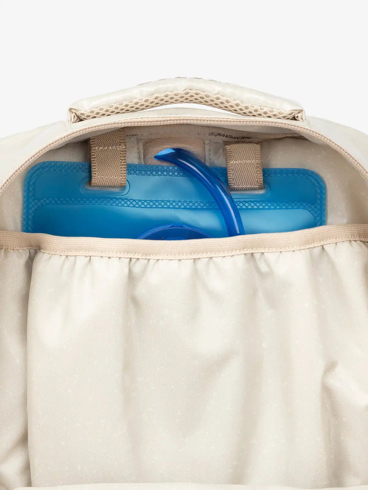 calpaktravelmalls.com