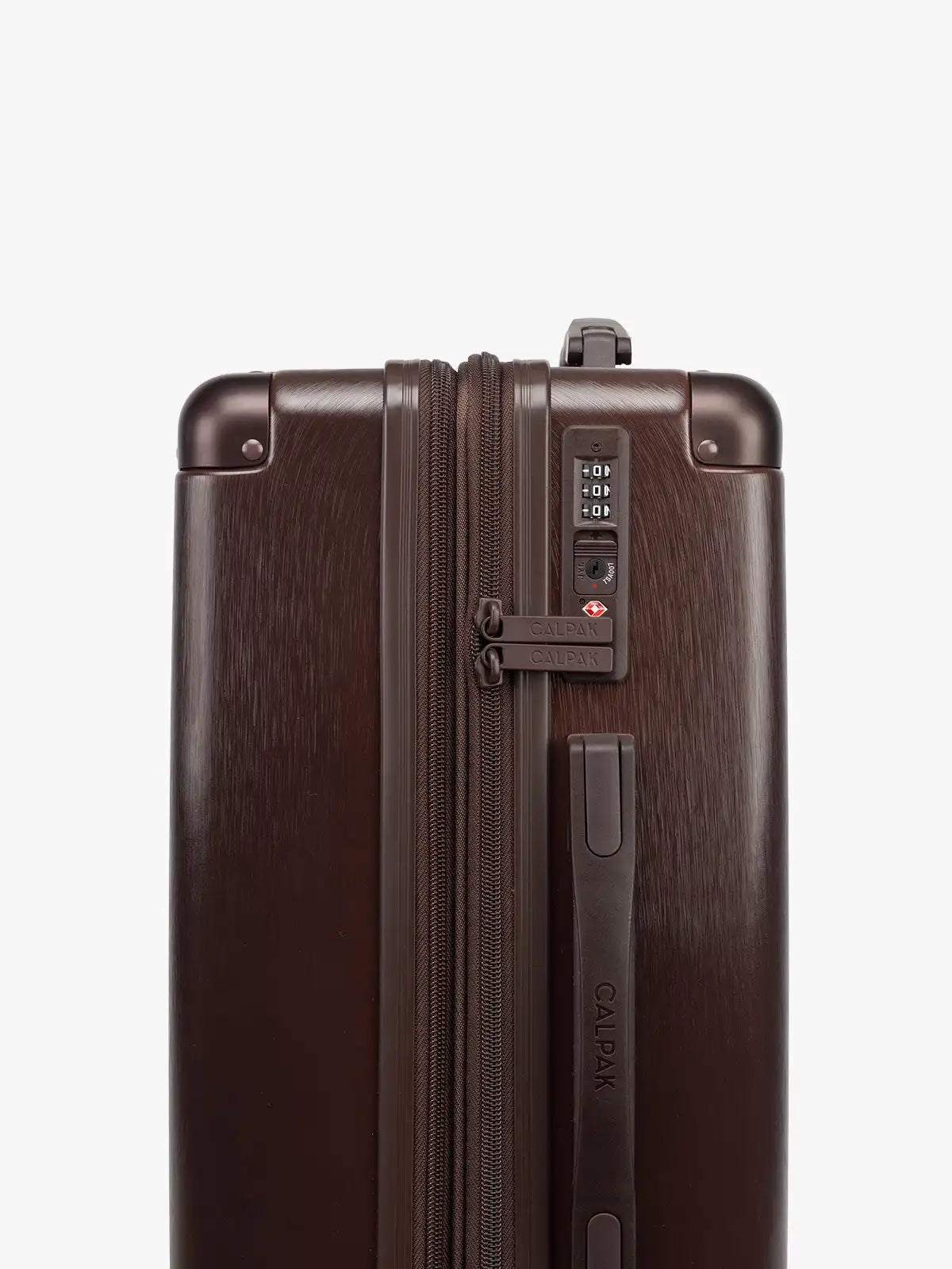 calpaktravelmalls.com