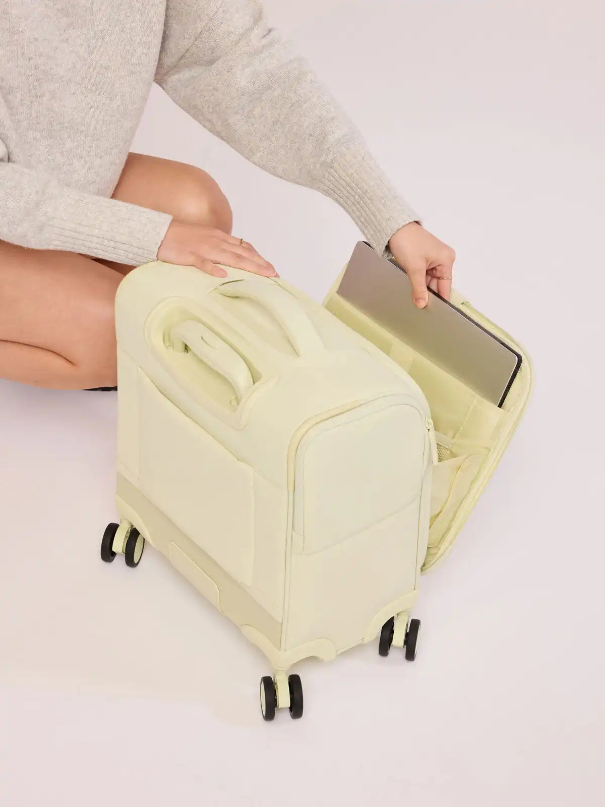 calpaktravelmalls.com