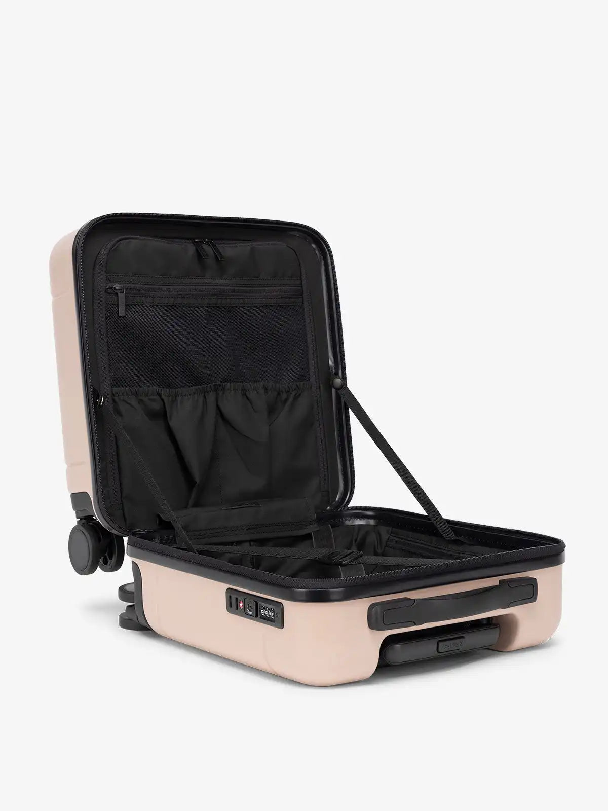 calpaktravelmalls.com