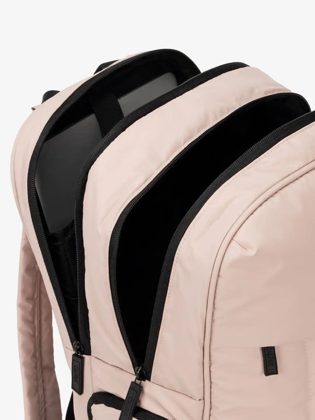 calpaktravelmalls.com