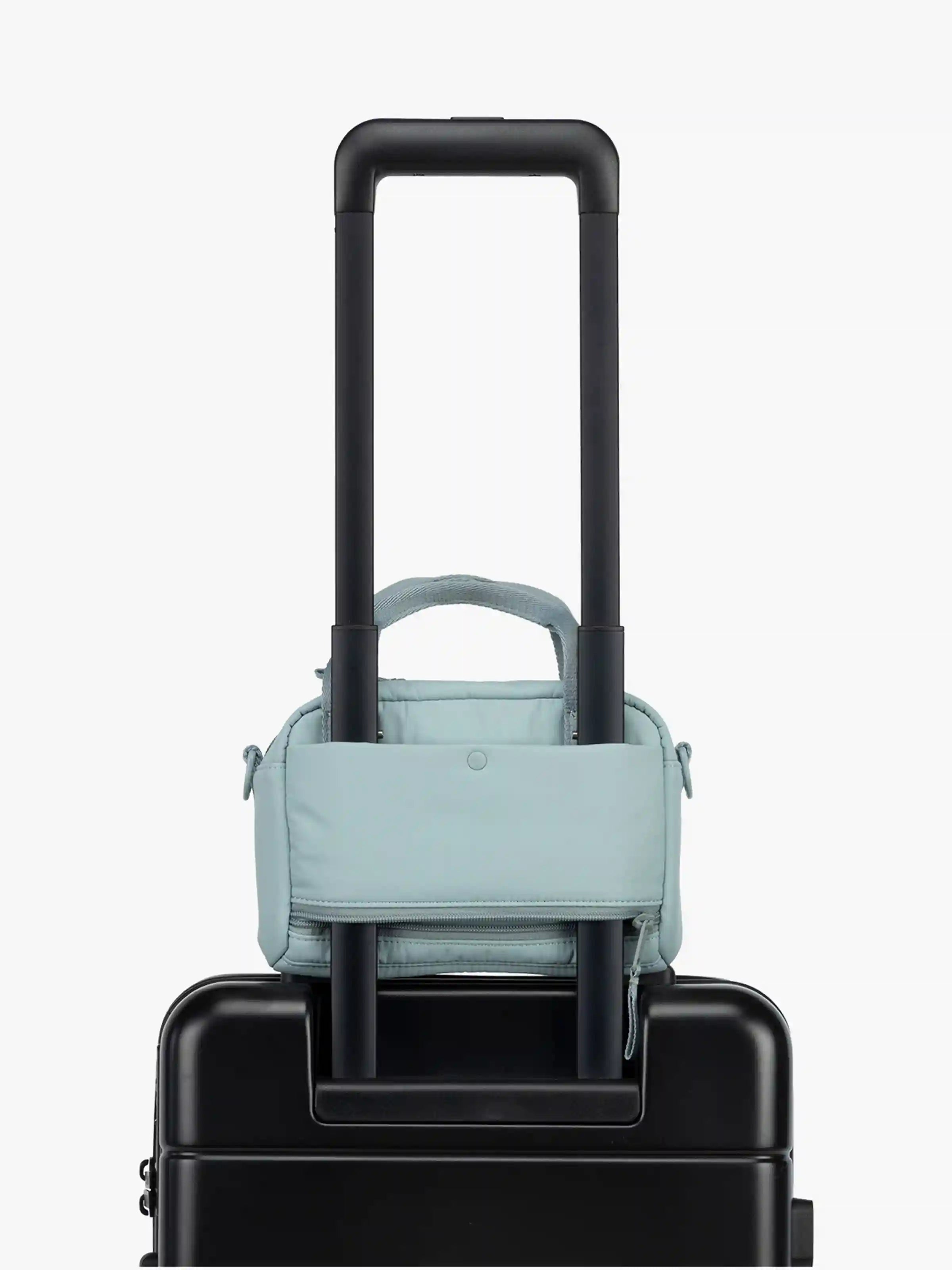 calpaktravelmalls.com
