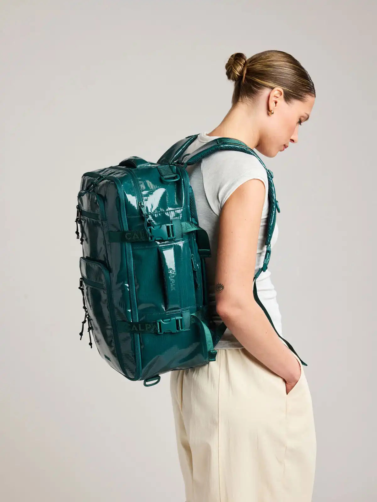 calpaktravelmalls.com