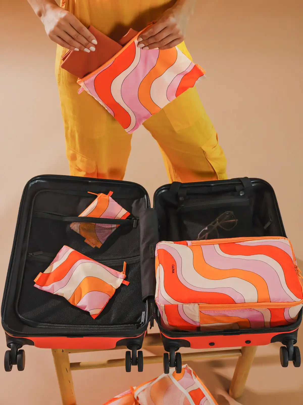 calpaktravelmalls.com