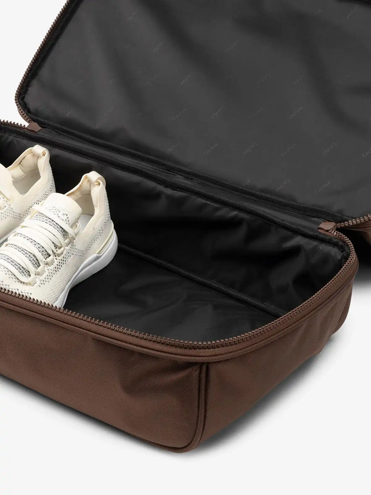 calpaktravelmalls.com