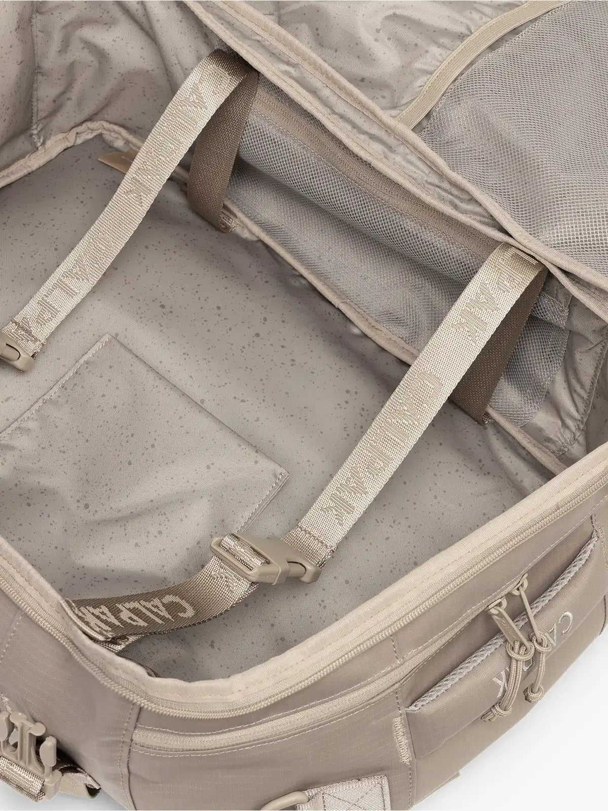 calpaktravelmalls.com