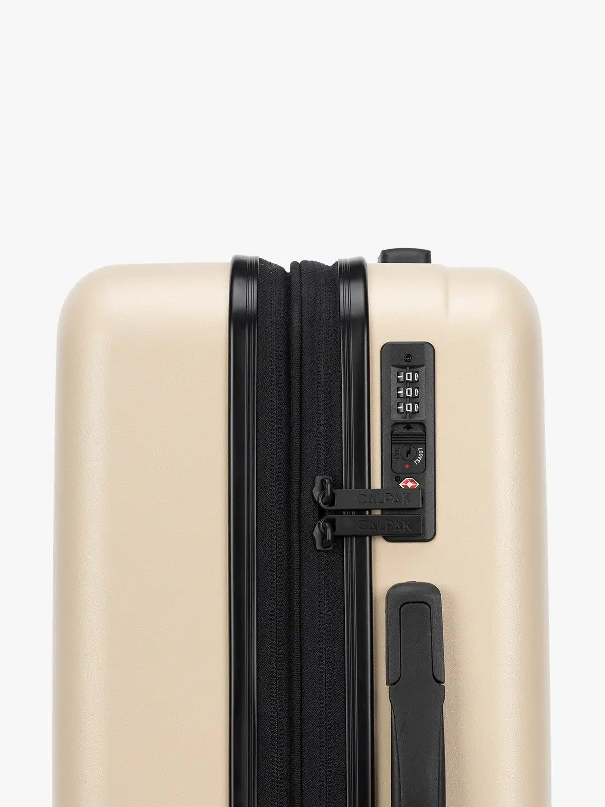 calpaktravelmalls.com