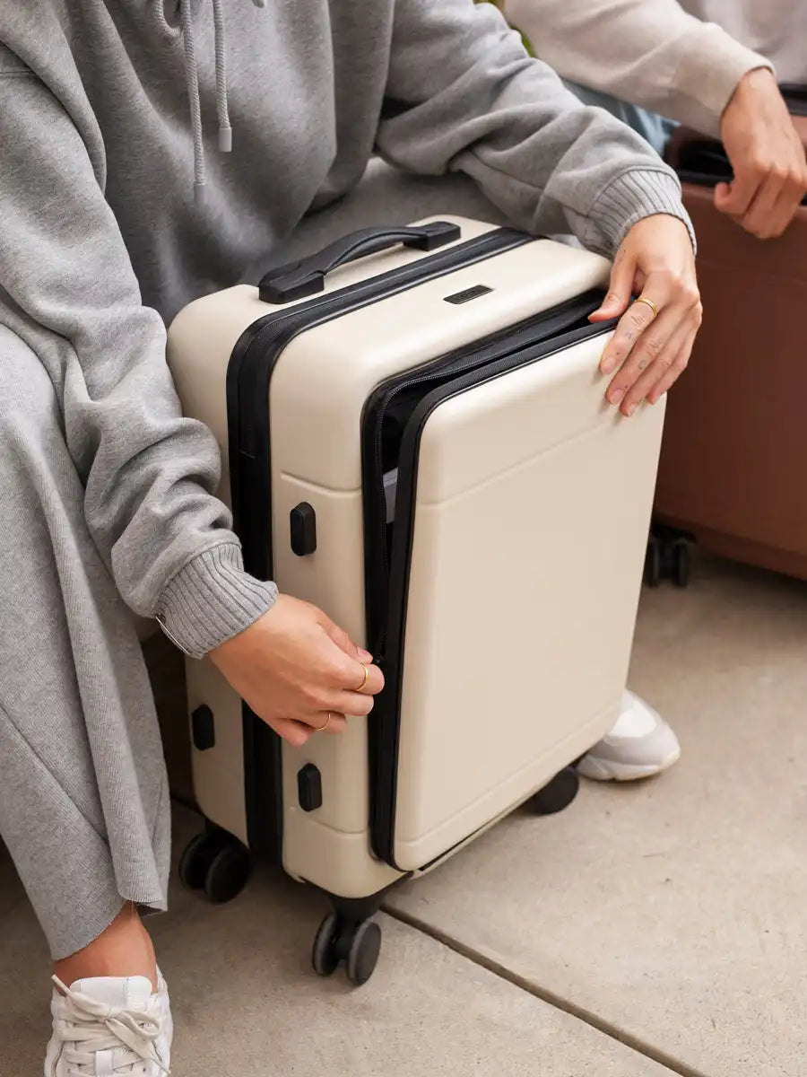 calpaktravelmalls.com