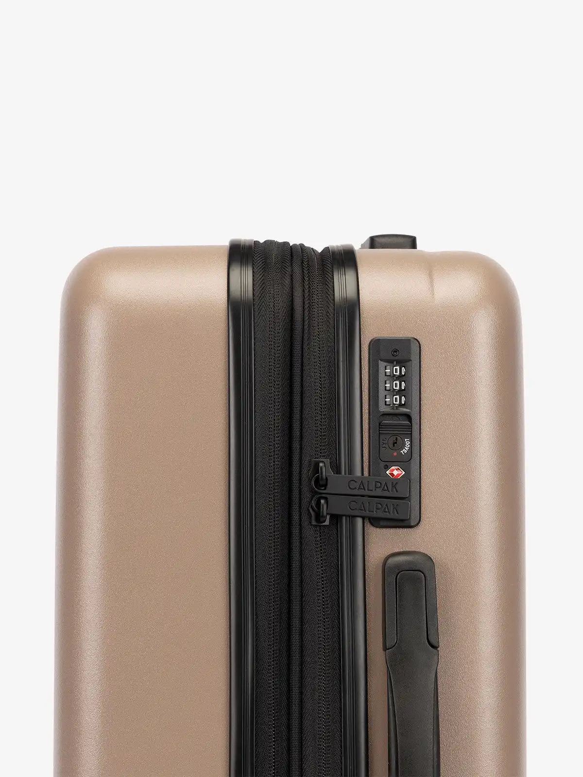 calpaktravelmalls.com