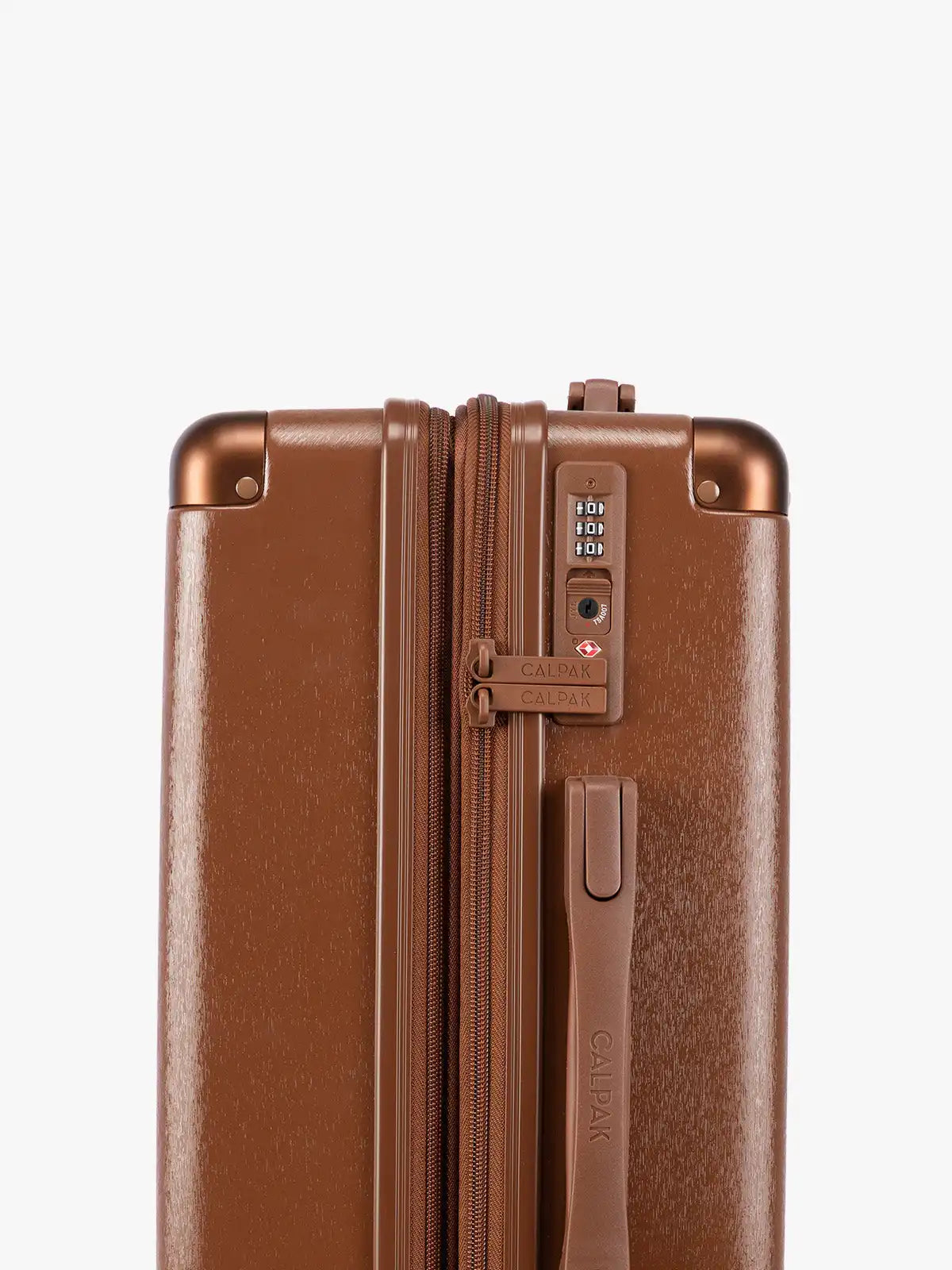 calpaktravelmalls.com