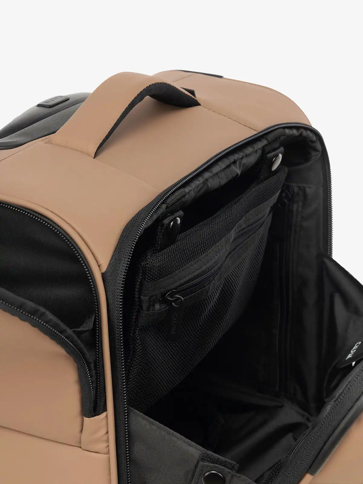 calpaktravelmalls.com