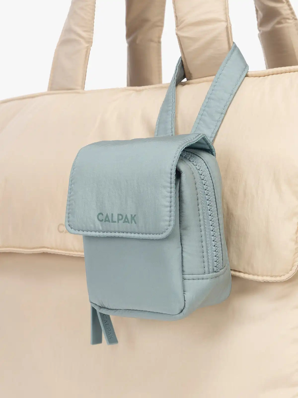 calpaktravelmalls.com