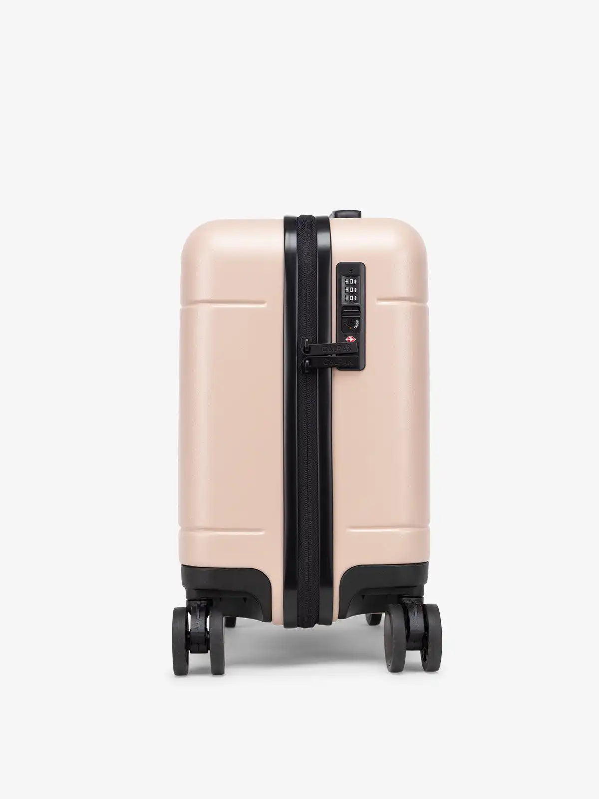 calpaktravelmalls.com