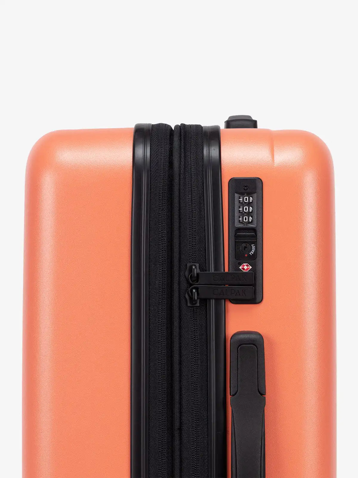 calpaktravelmalls.com