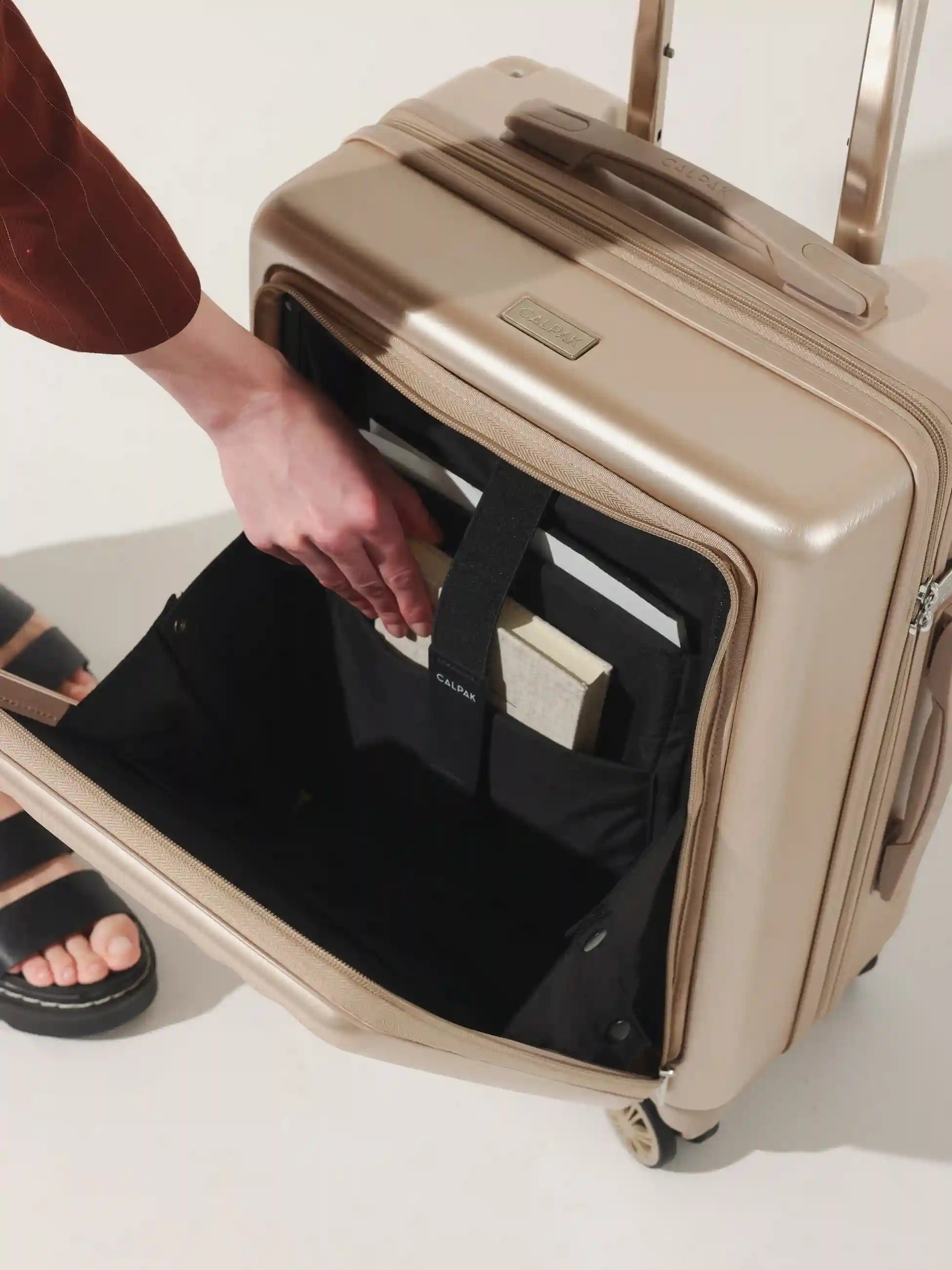 calpaktravelmalls.com