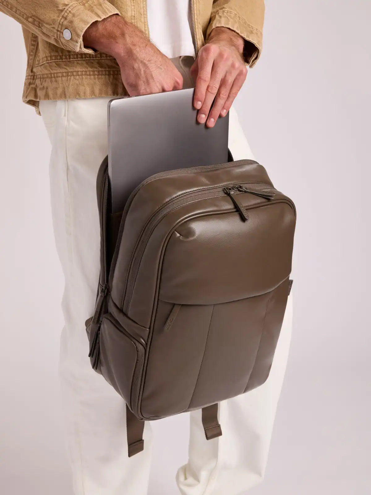 calpaktravelmalls.com