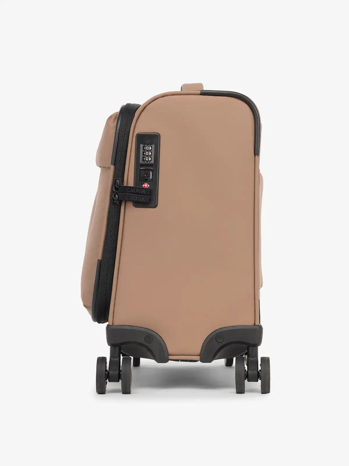 calpaktravelmalls.com
