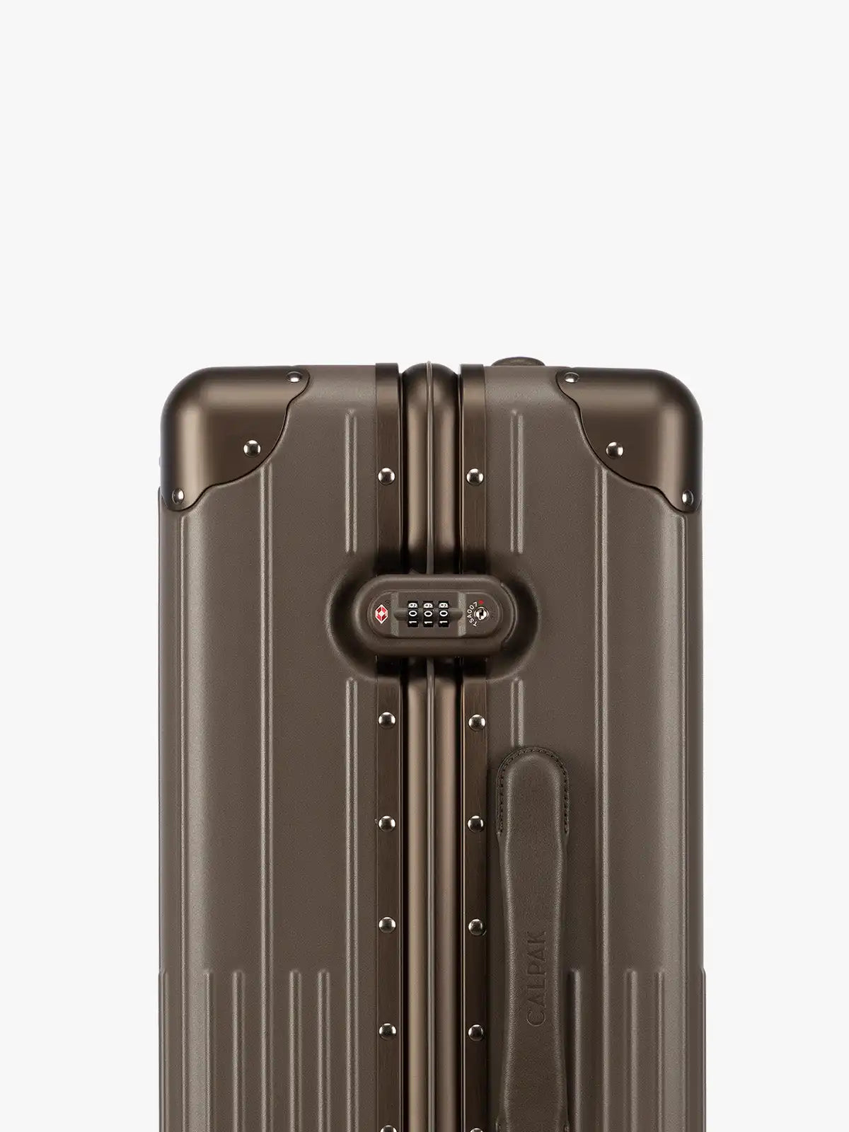 calpaktravelmalls.com
