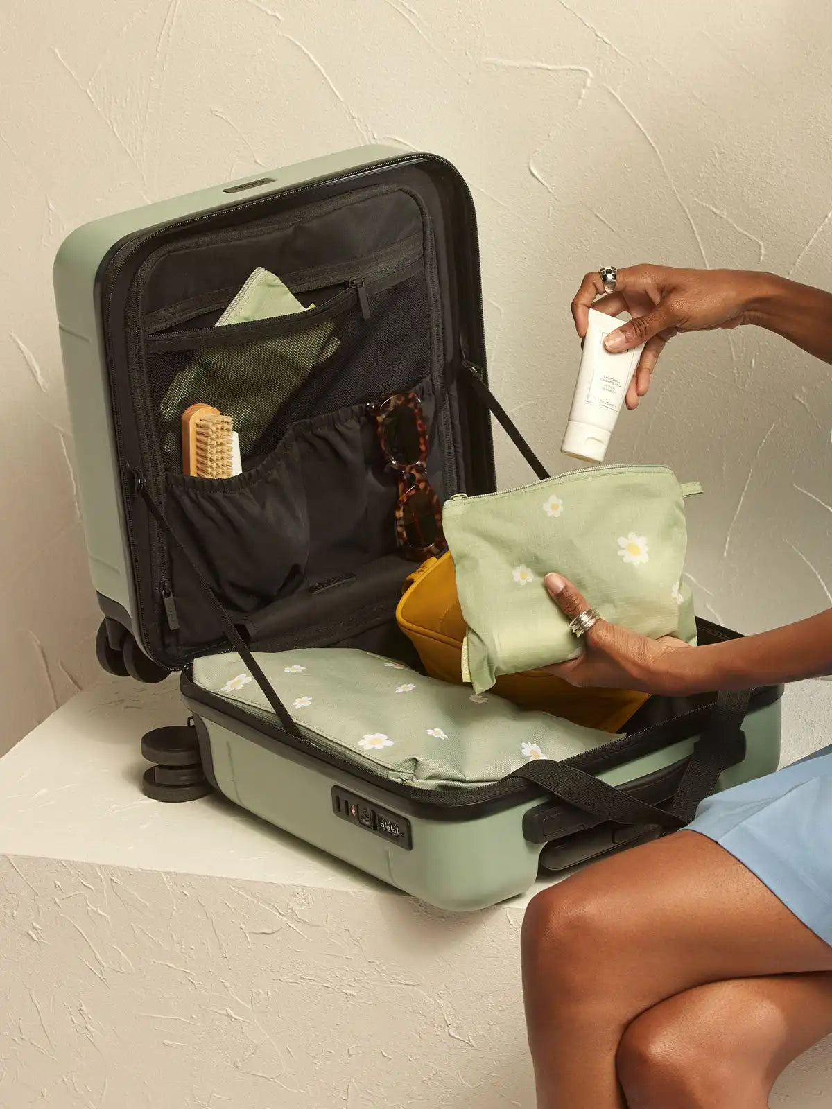 calpaktravelmalls.com