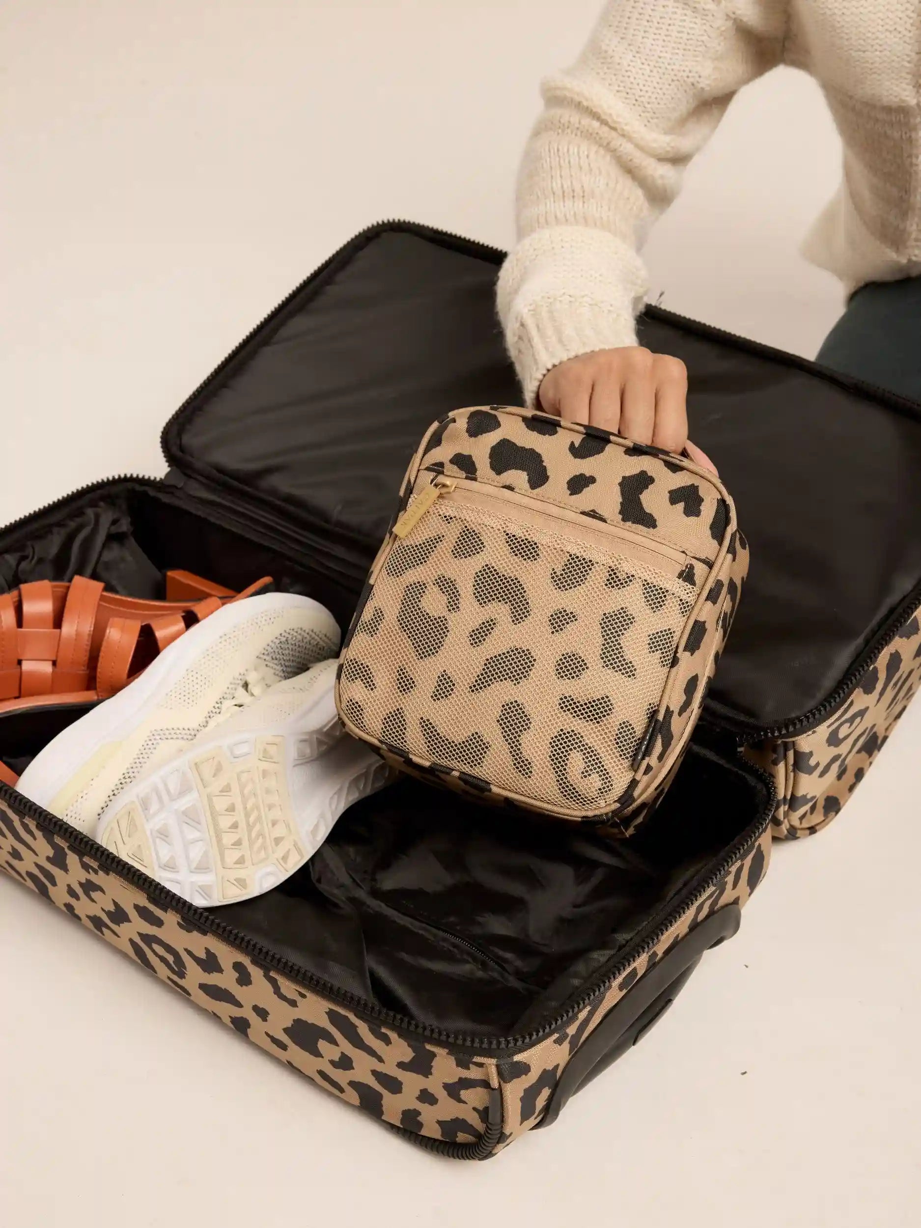 calpaktravelmalls.com