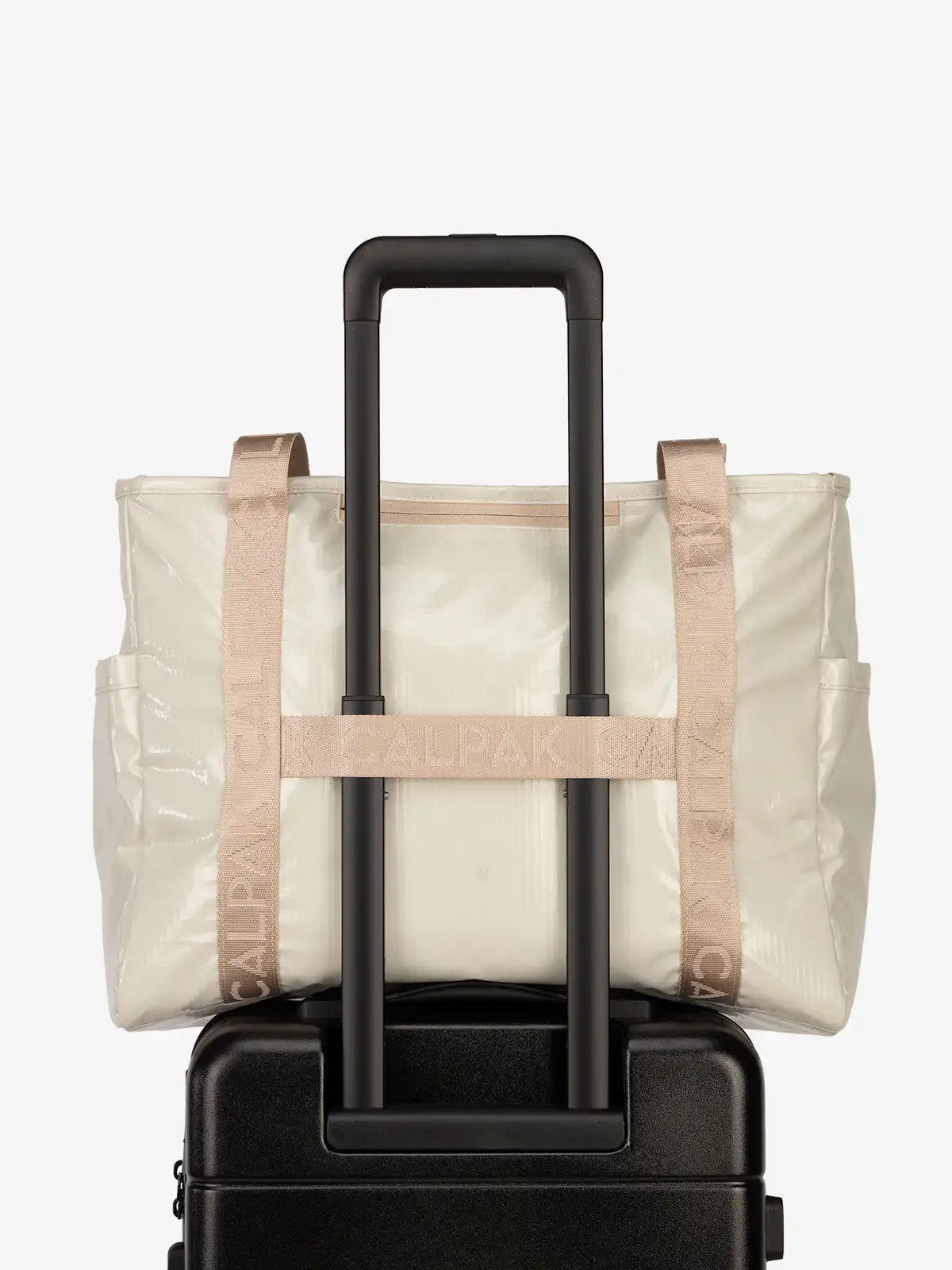calpaktravelmalls.com