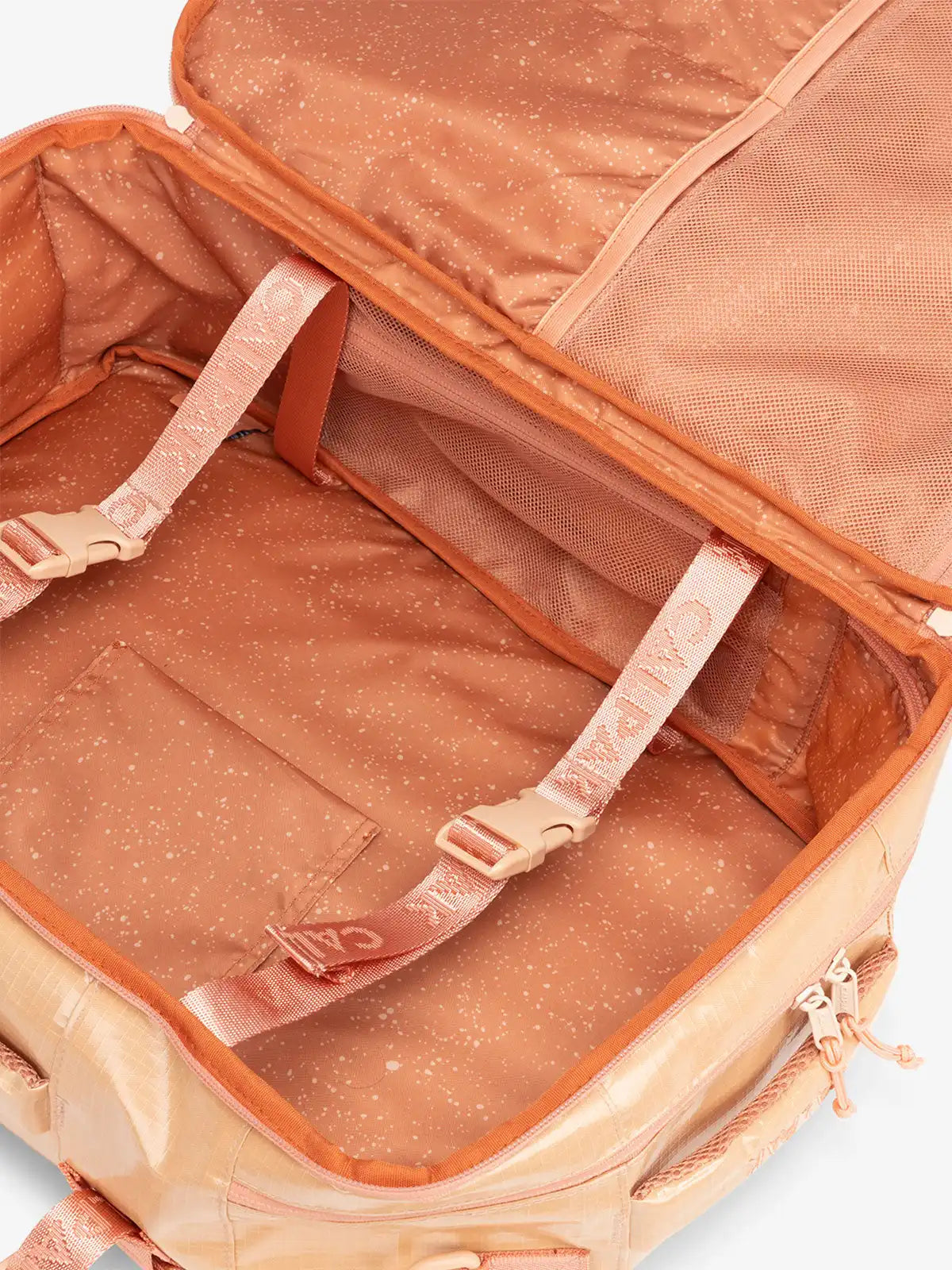calpaktravelmalls.com