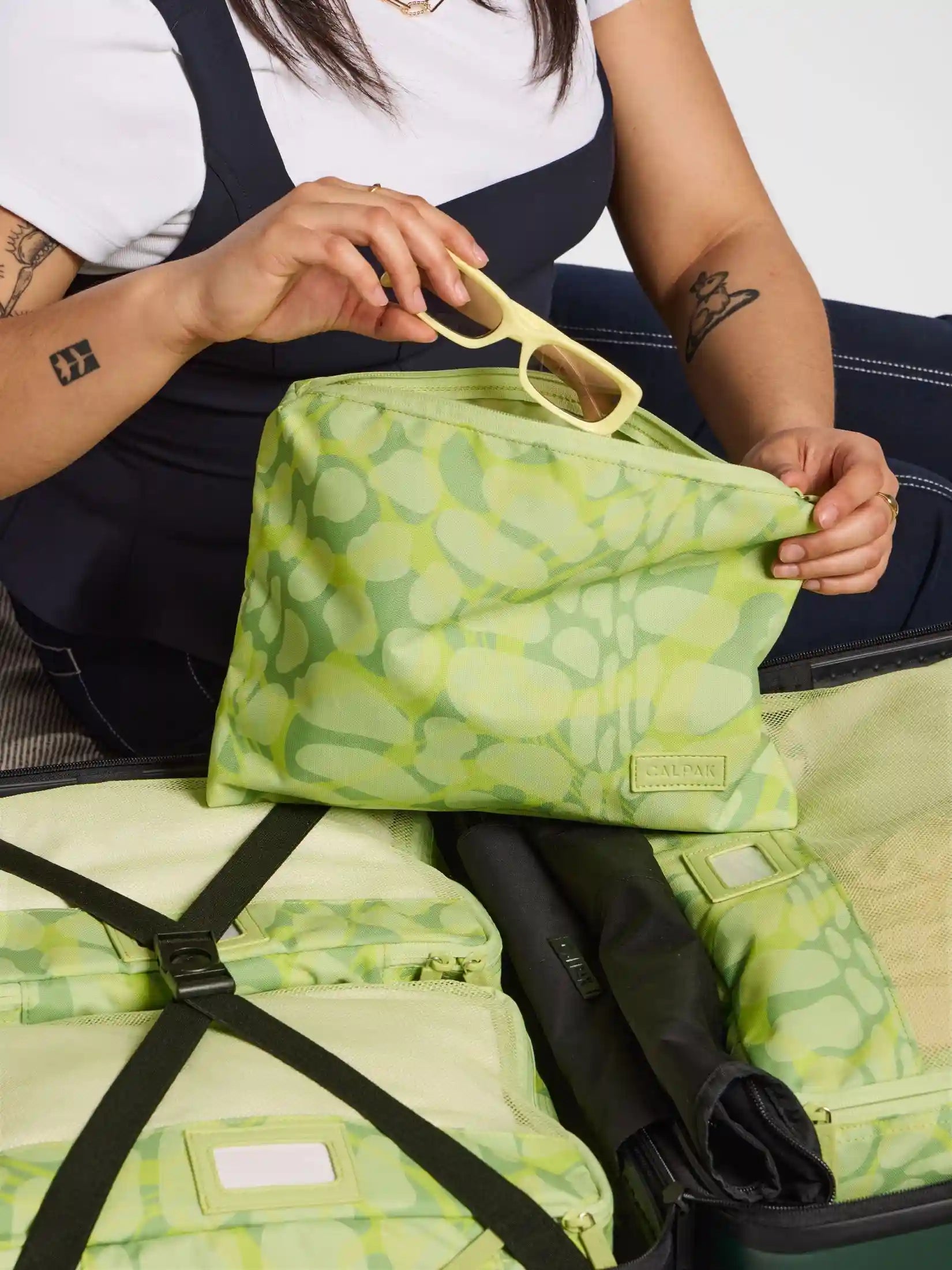 calpaktravelmalls.com
