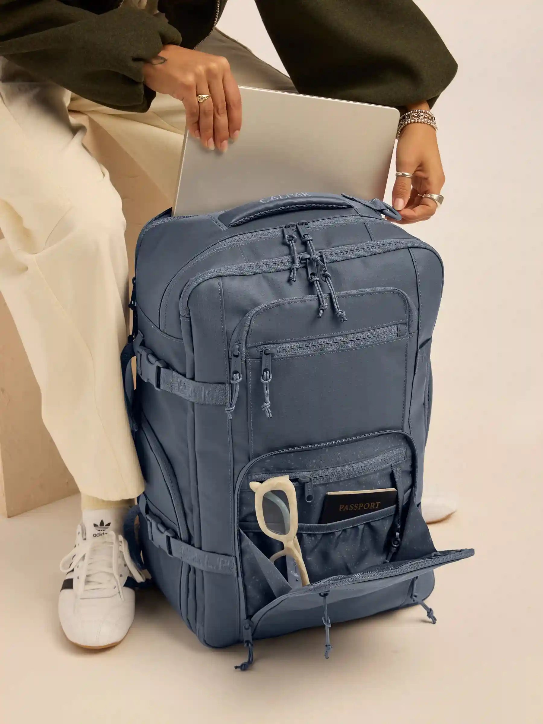 calpaktravelmalls.com