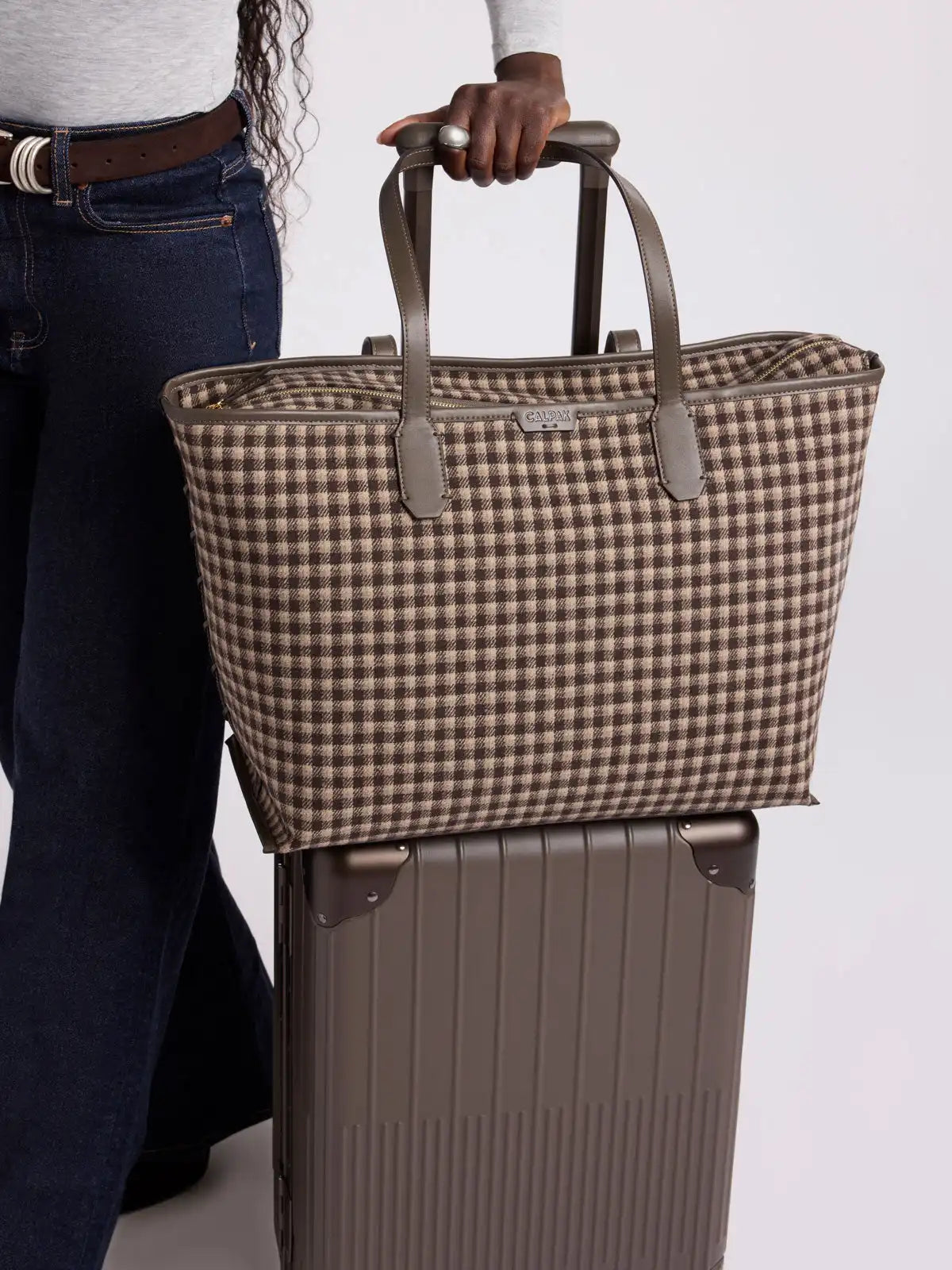calpaktravelmalls.com