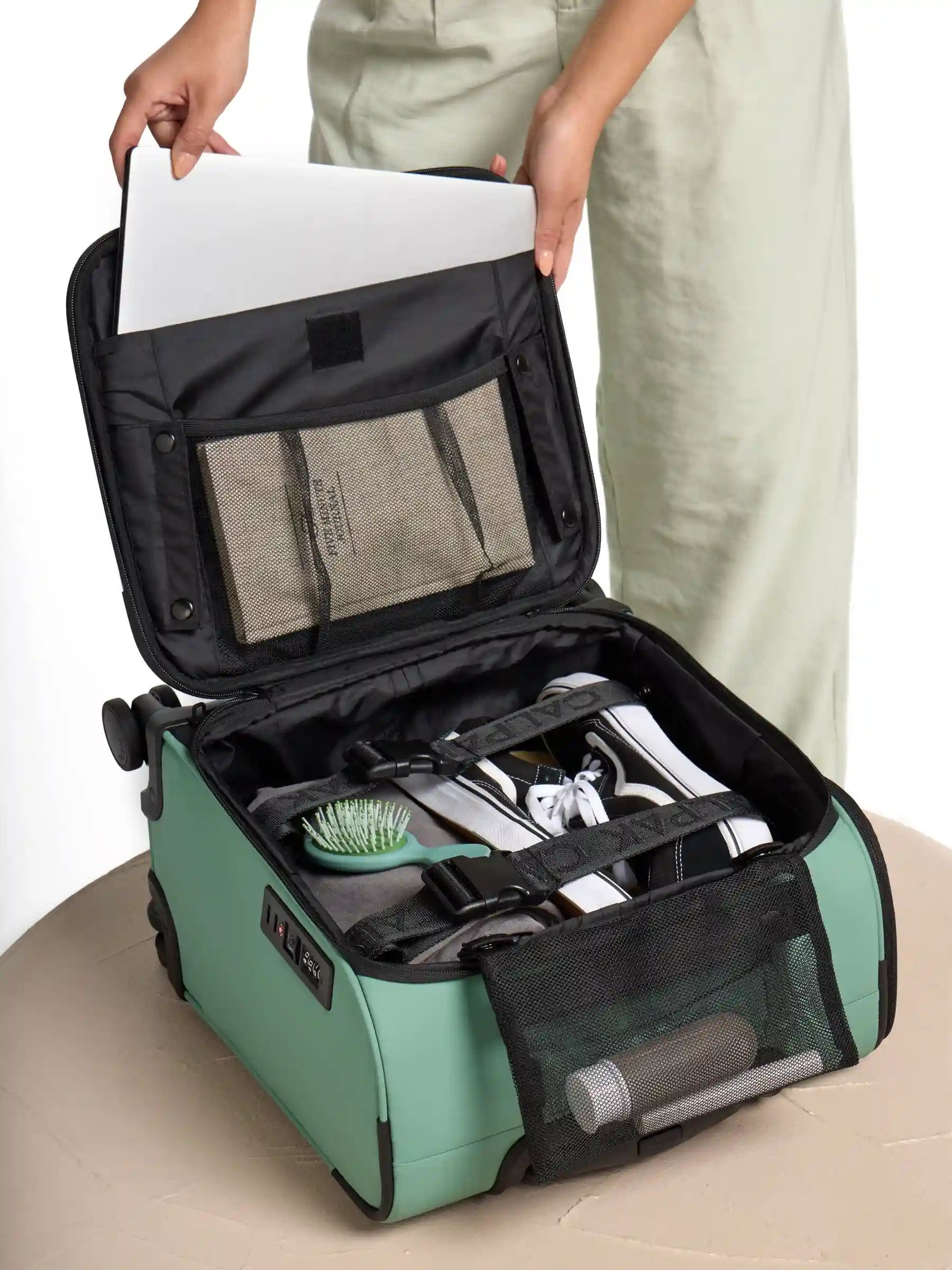 calpaktravelmalls.com