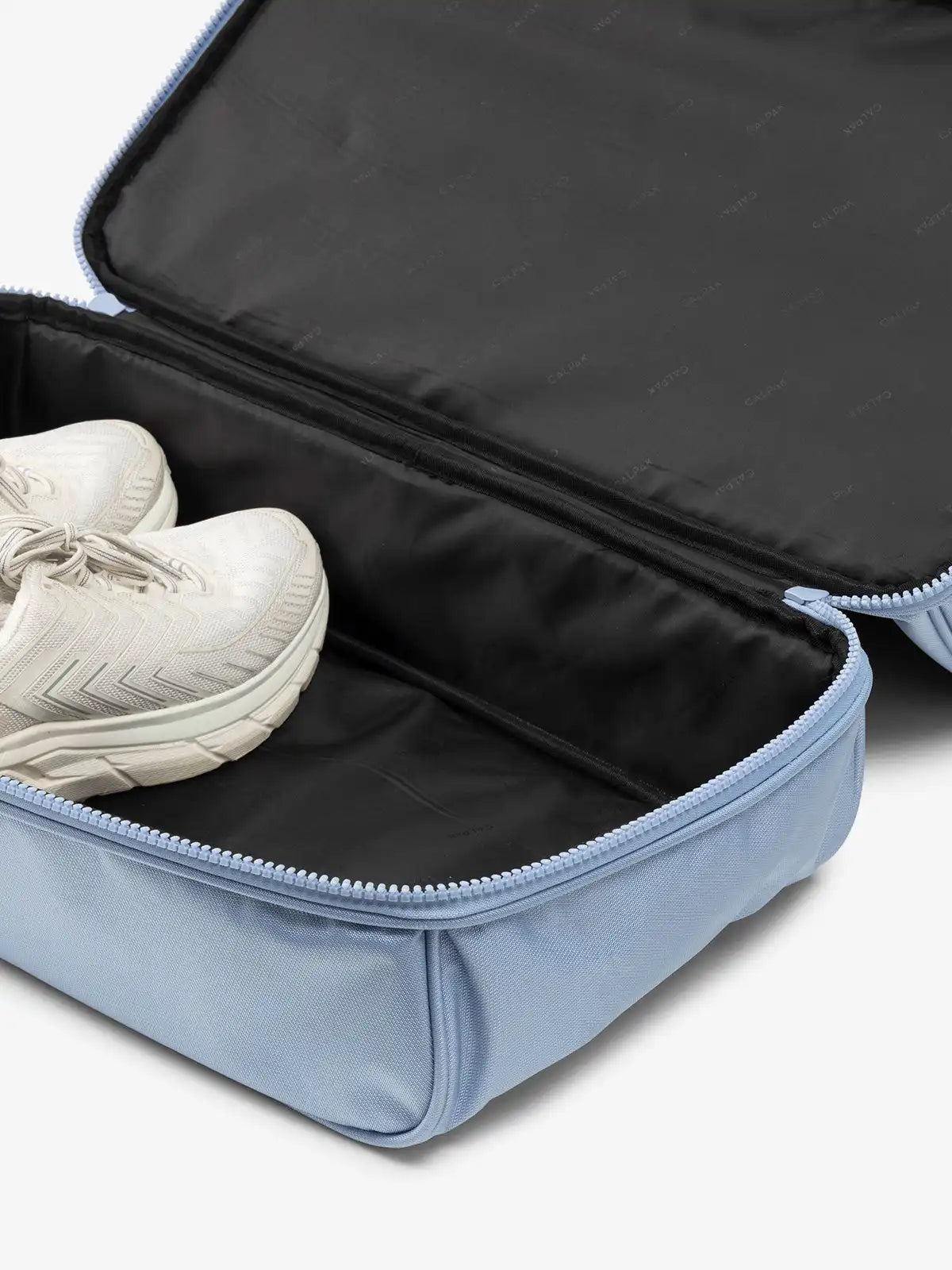 calpaktravelmalls.com