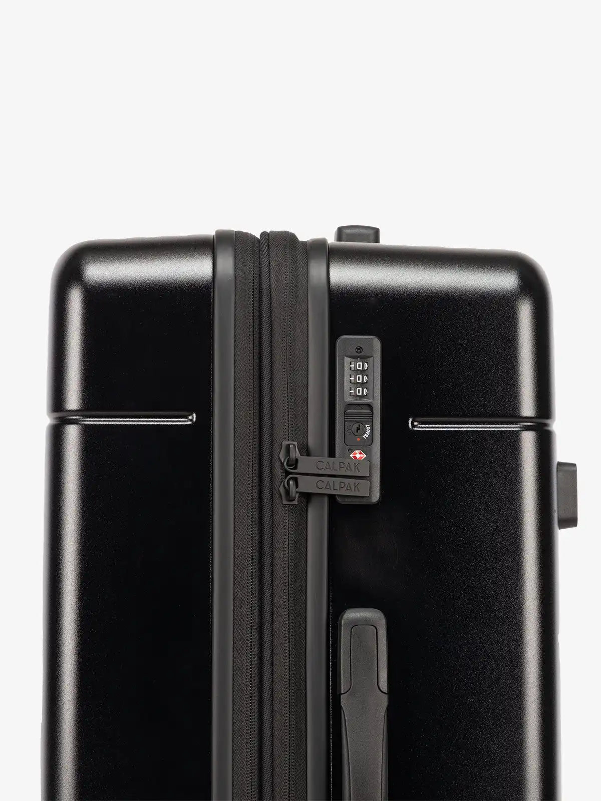 calpaktravelmalls.com