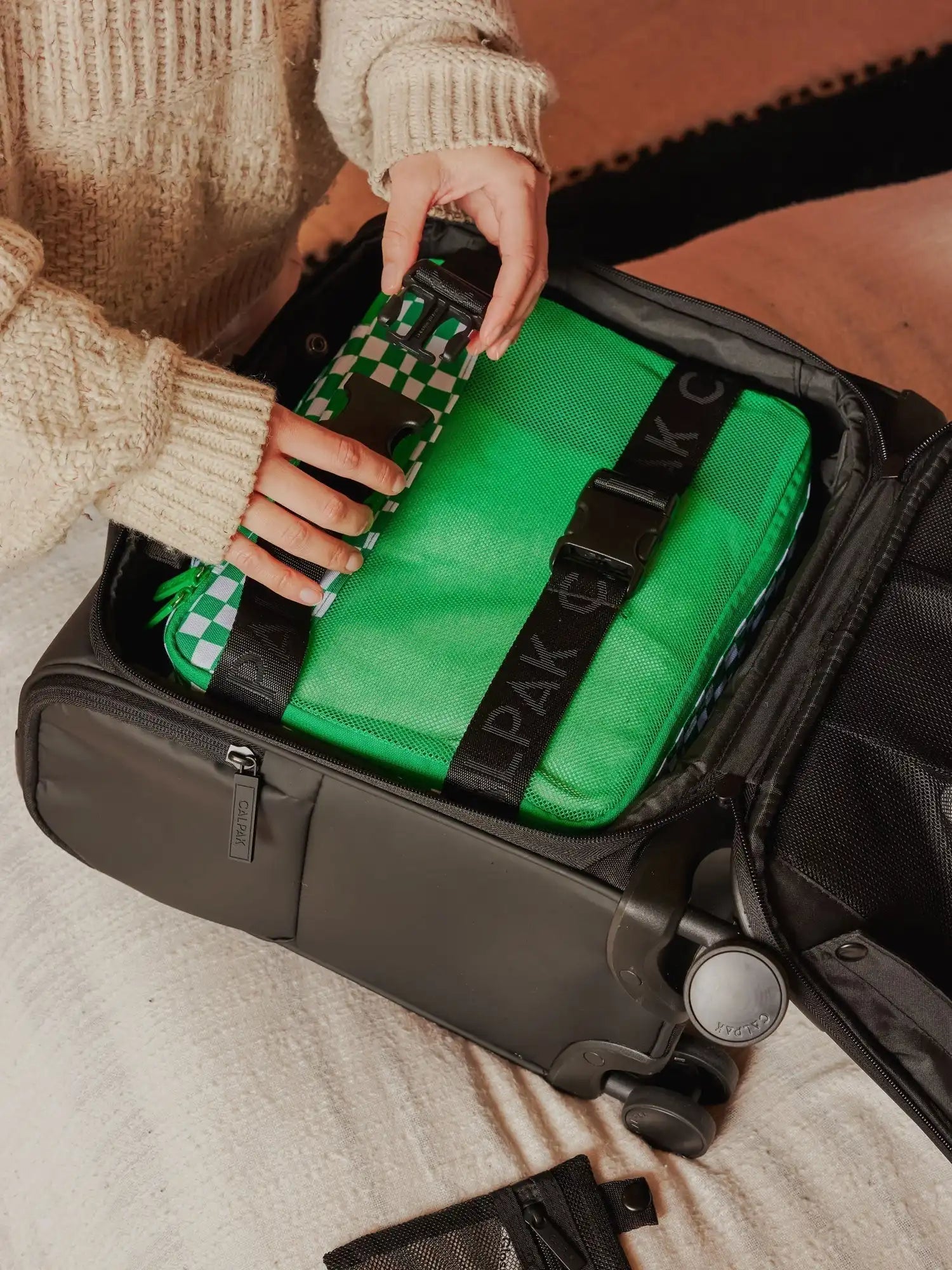 calpaktravelmalls.com