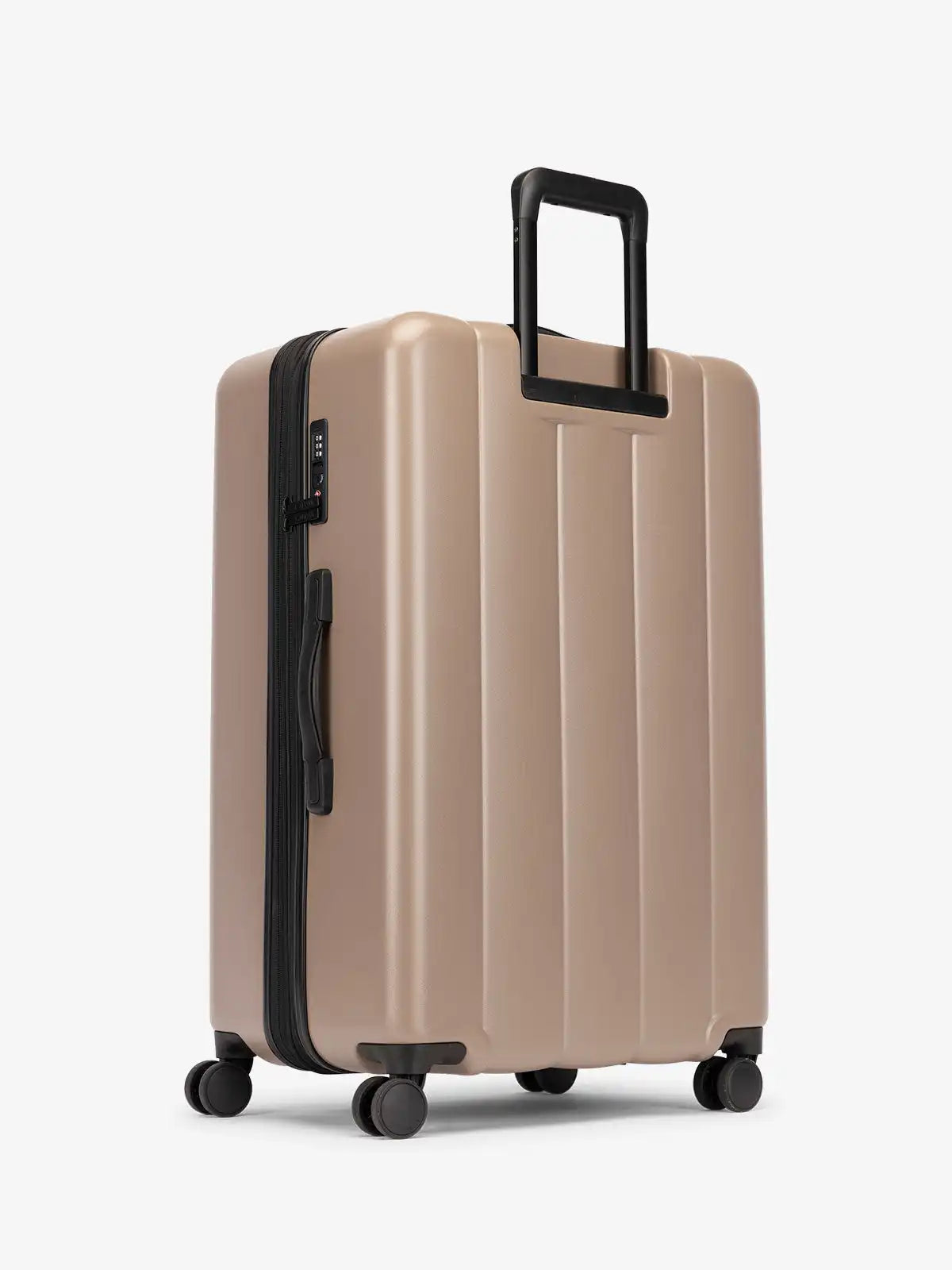 calpaktravelmalls.com