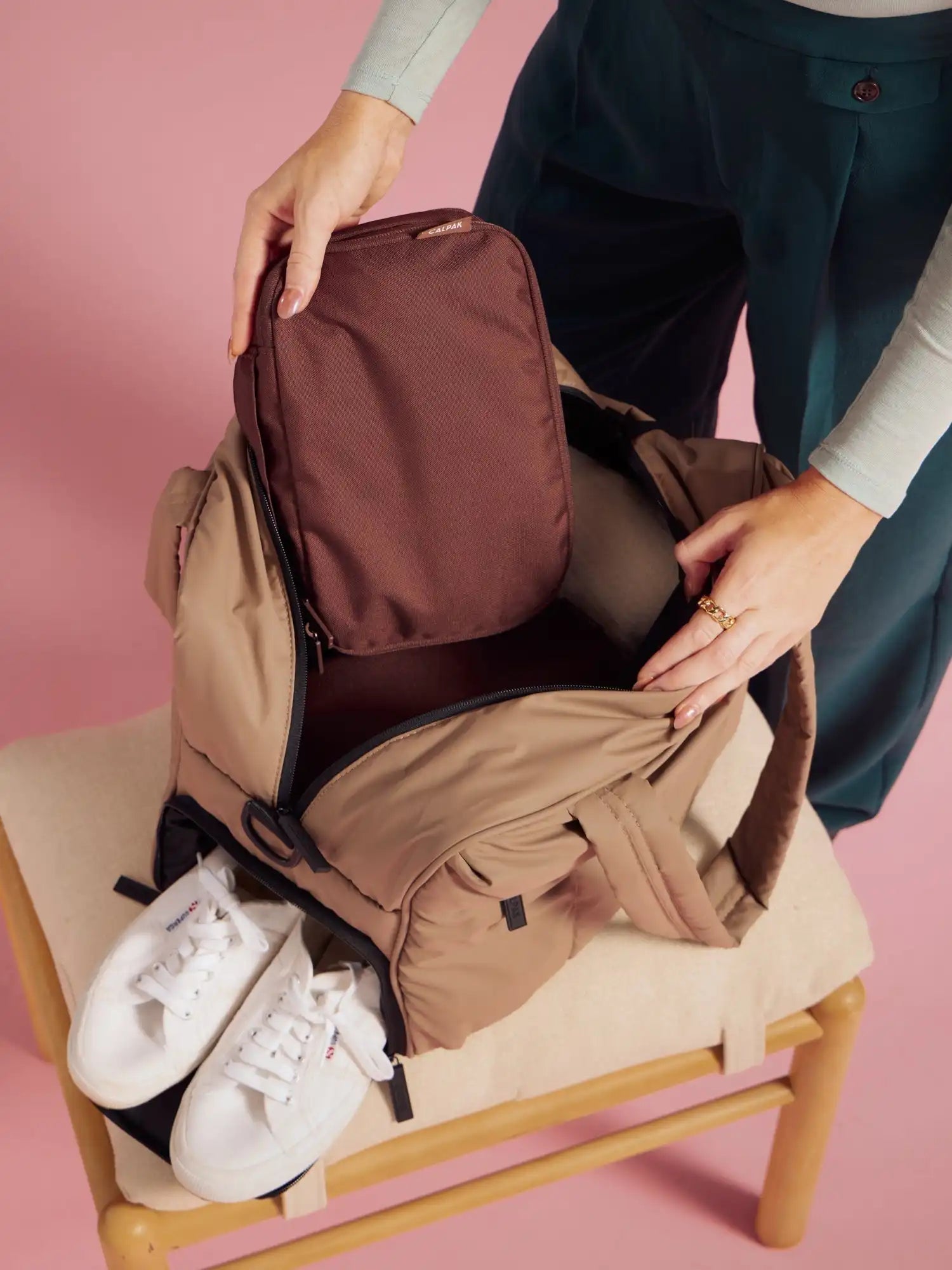 calpaktravelmalls.com