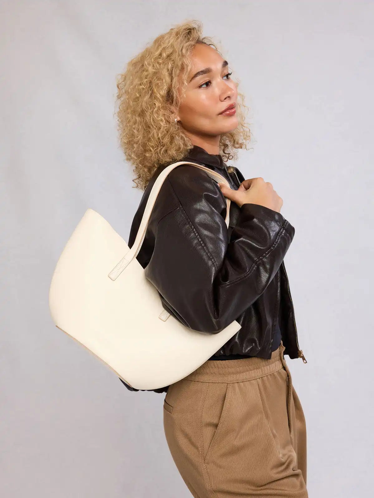 calpaktravelmalls.com