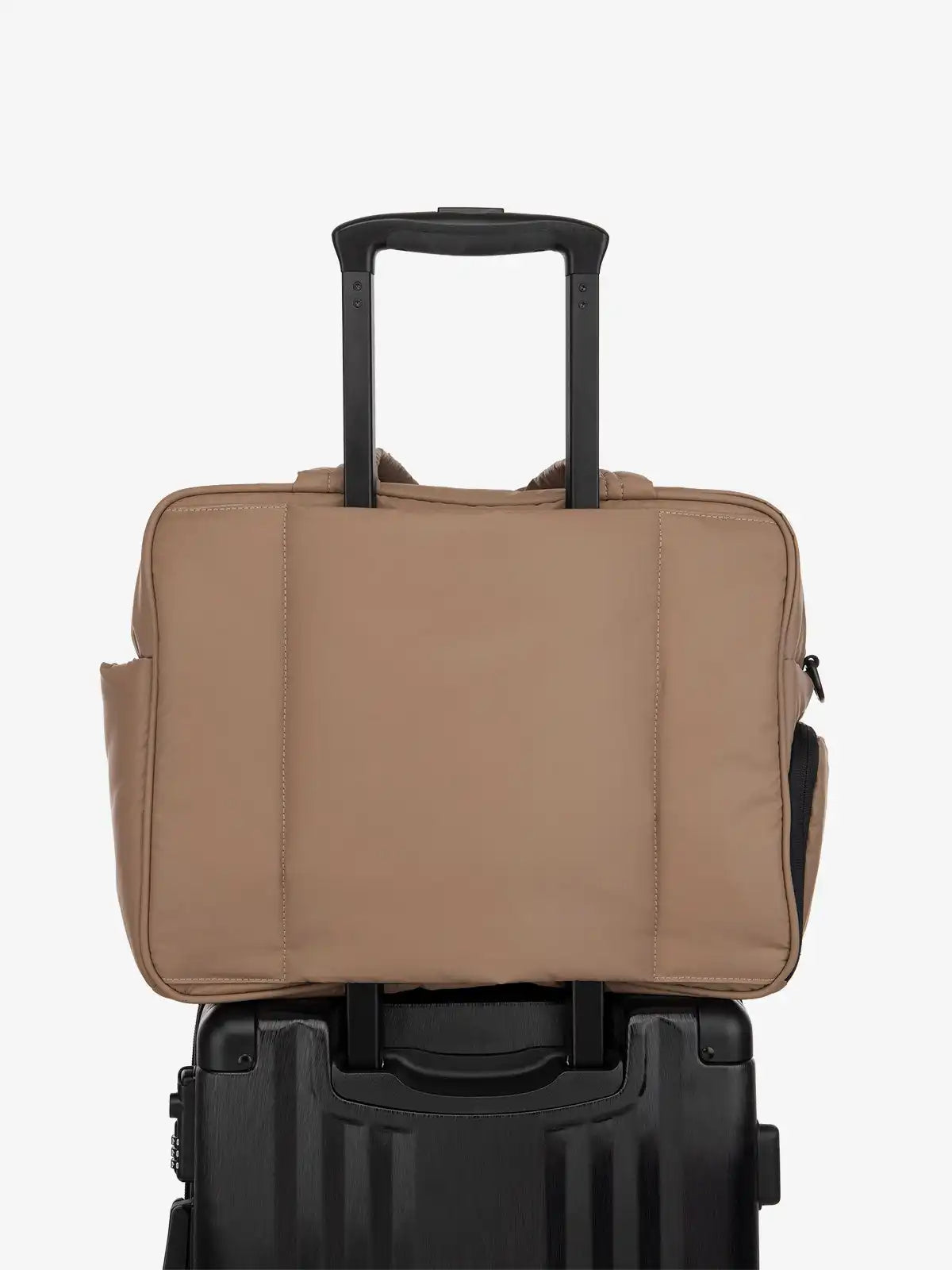 calpaktravelmalls.com