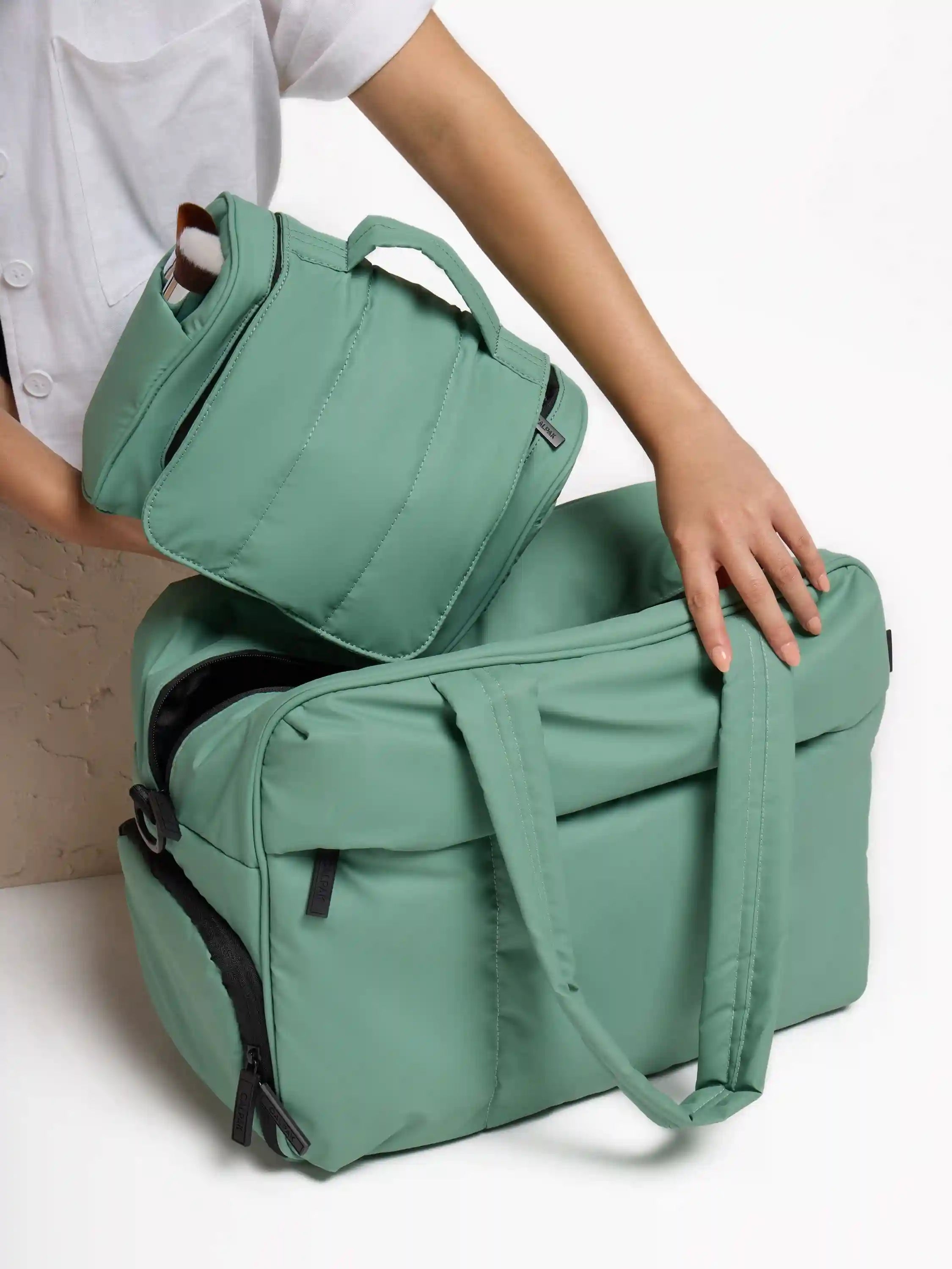 calpaktravelmalls.com