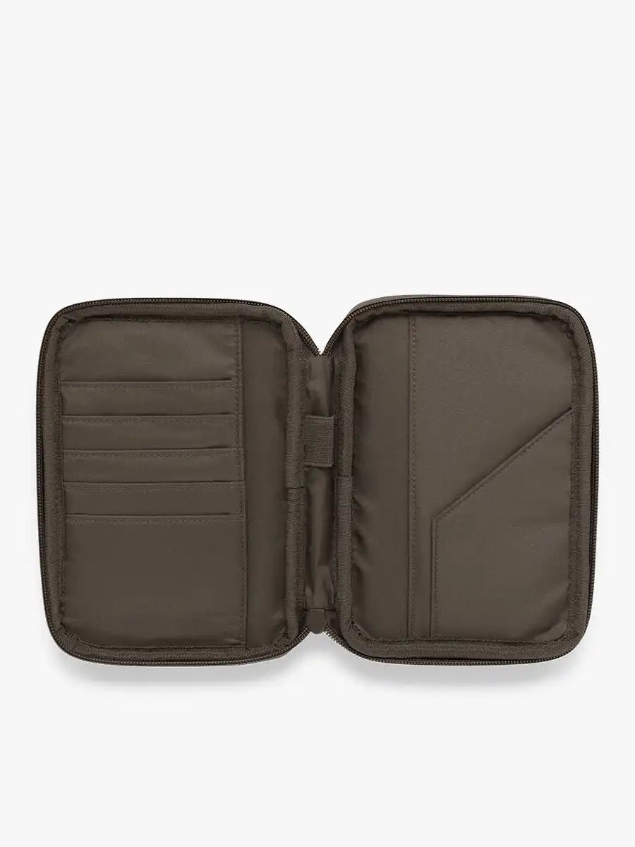 calpaktravelmalls.com